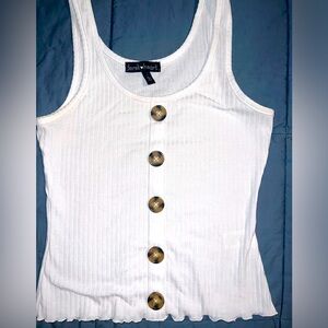 Derek 🤍 Large Crop Top. Juniors. Gently used